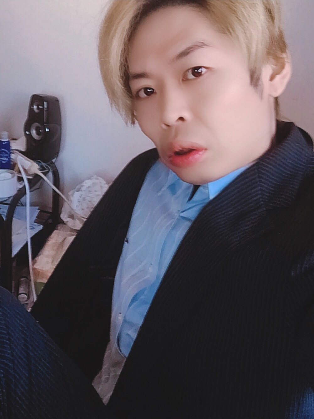 「no brandのアイテム（その他アウター、ブルー系）」を使った、一宮 雪人さん（メンズ・176cm）の冬コーディネートの1枚目の写真