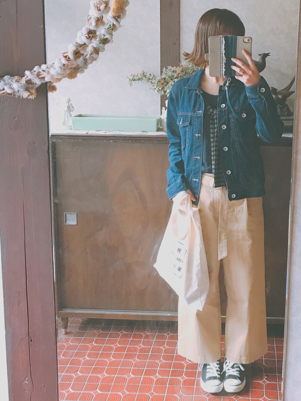 「オトナカジュアル、niko and…、SpRay、navy、Hanes、世界のwaku wakuを集めました」｜「niko and...の【niko and...】Cモダール肩掛けボーダーＴシャツ（Tシャツ/カットソー、グリーン系）」を使った、kmmyさん（レディース・155cm）の春コーディネートの1枚目の写真
