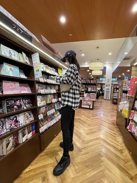 「LEVIS REDWIRE（リーバイスレッドワイヤー）のアイテム」を使った、𝐑𝐈𝐈（rina tokiai）さん（レディース・166cm）の冬コーディネート