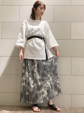 「JEANASIS（ジーナシス）のBIGスリットTEE/884386（Tシャツ/カットソー）」を使った、MAIさん（レディース・165cm）の春コーディネート