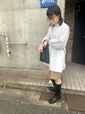 シャツワンピースを使った ショートパンツ の人気ファッションコーディネート Wear