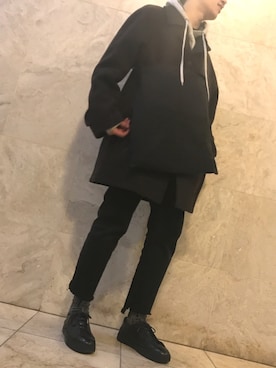 「ISSEY MIYAKE（イッセイミヤケ）のアイテム（スニーカー）」を使った、YouTuber美容師テラヤマジック相互さん（メンズ・172cm）の冬コーディネート