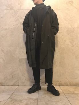 「Yohji Yamamoto（ヨウジヤマモト）のアイテム（ポンチョ）」を使った、YouTuber美容師テラヤマジック相互さん（メンズ・172cm）の冬コーディネート