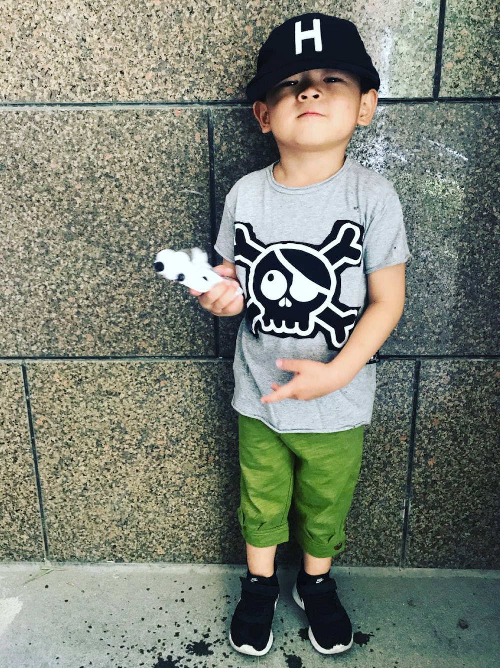 「ragmart、NUNUNU」｜「NUNUNUのアイテム（Tシャツ/カットソー、グレー系）」を使った、mizichen♡̆̈さん（キッズ・110cm）の夏コーディネートの1枚目の写真