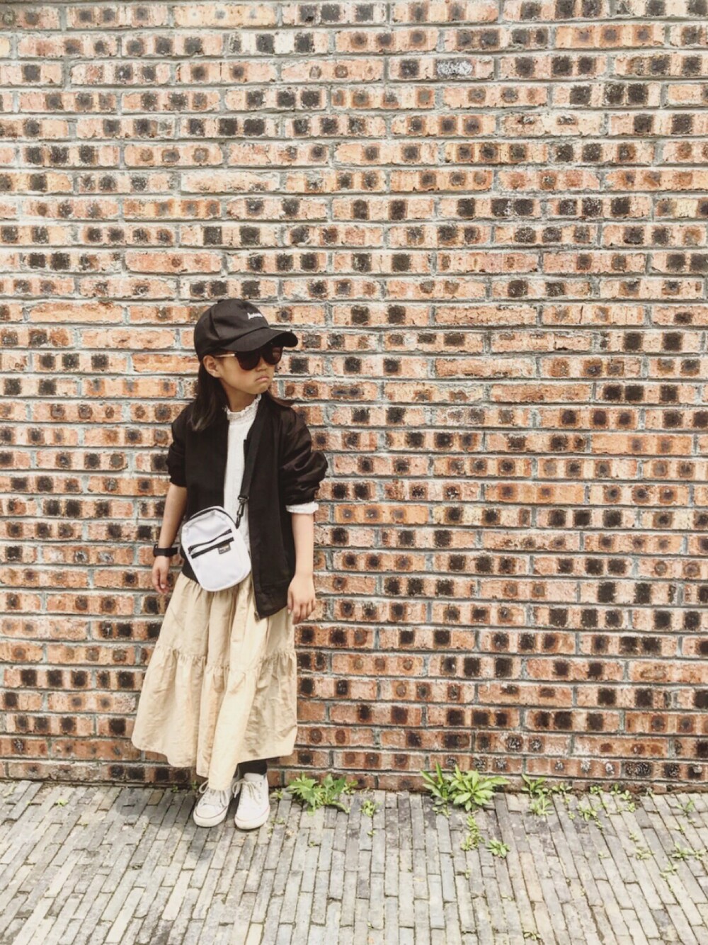 「GU、GLOBAL WORK、RADCHAP、AVIREX、converse、JINS、CASIO」｜「RADCHAPの麻混ジャケット（ブルゾン、ブラック系）」を使った、mizichen♡̆̈さん（キッズ・120cm）の春コーディネートの1枚目の写真