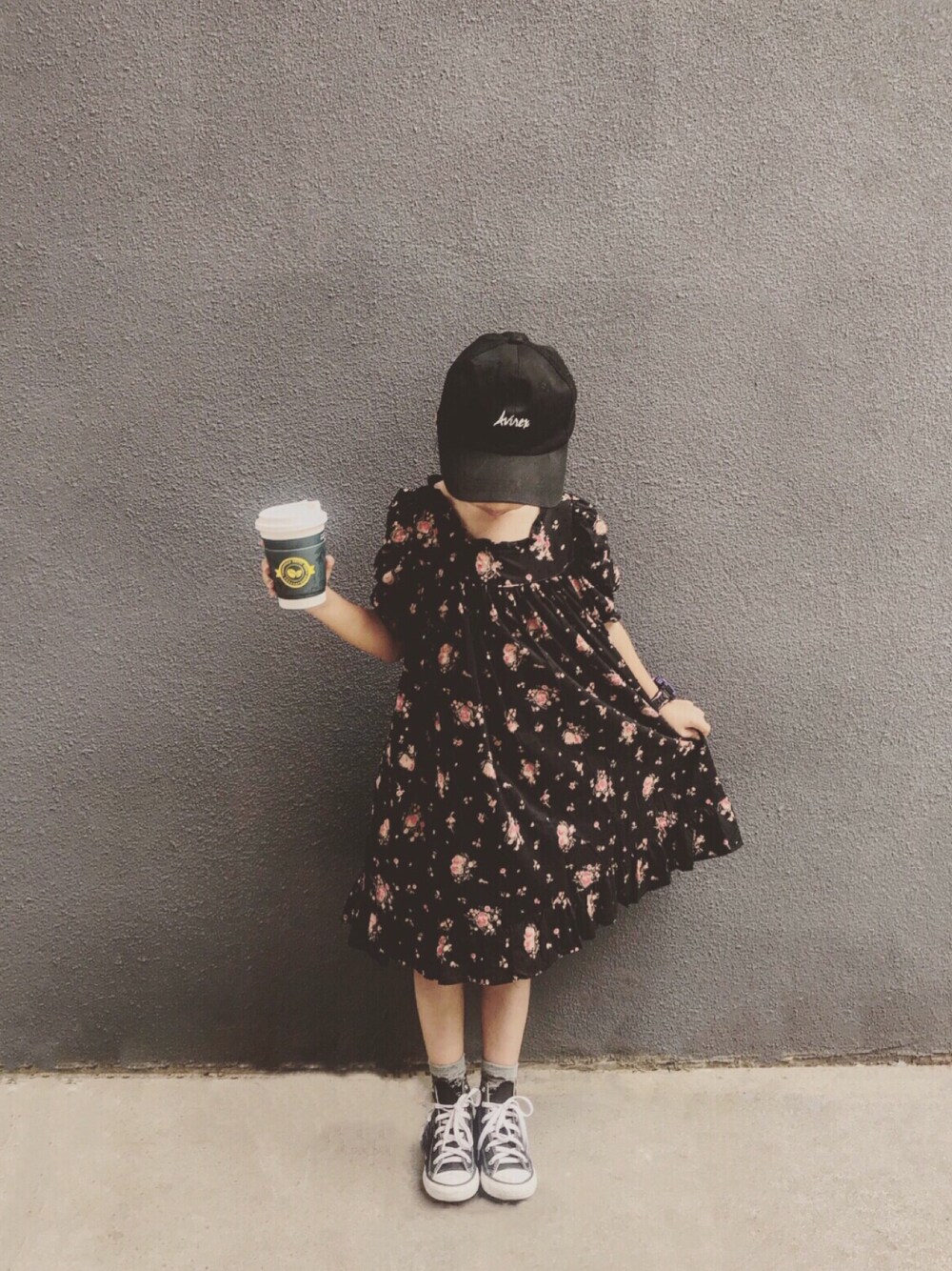「AVIREX、converse、ootd、夏、casual、kids」｜「AVIREXのavirex/ アヴィレックス / キッズ　カーブ ベースボール キャップ アヴィレックス ロゴ/ Kid's CURVE BB CAP AVIREX LOGO（キャップ、ブラック系）」を使った、mizichen♡̆̈さん（キッズ・125cm）の夏コーディネートの1枚目の写真