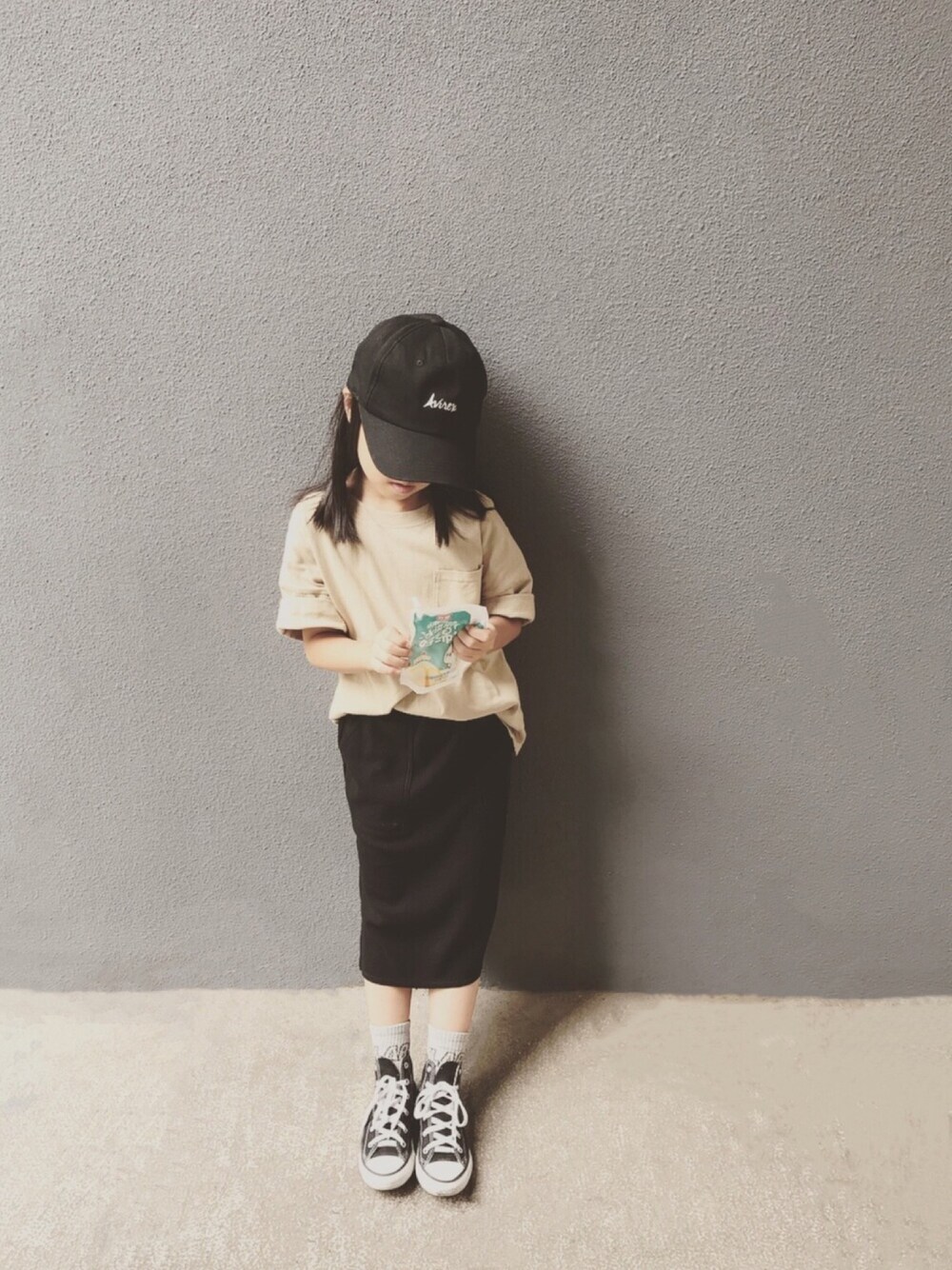 「devirock、GLOBAL WORK、XLARGE KIDS、converse、ootd、AVIREX、夏、街头搭配、casual」｜「devirockのBIGシルエットTシャツ（Tシャツ/カットソー、ベージュ系）」を使った、mizichen♡̆̈さん（キッズ・125cm）の夏コーディネートの1枚目の写真