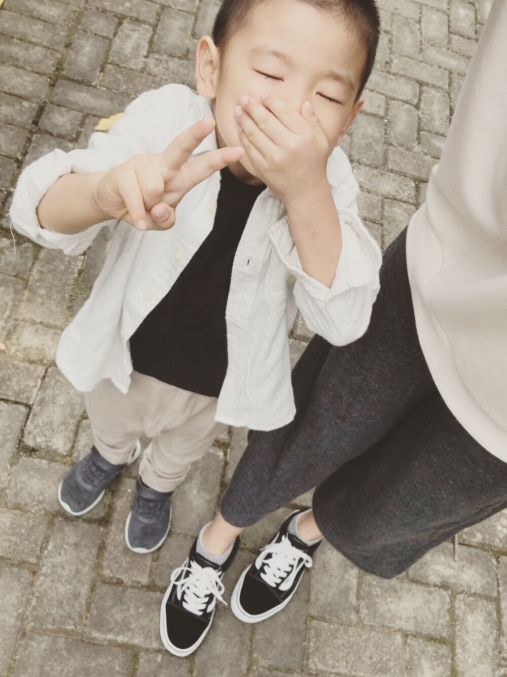 「jippon、markey's、GU、MUJI、ootd、ママコーデ、カジュアル、VANS」｜「JIPPONのストレッチサルエルパンツ(J-5518/80～120cm)（その他パンツ、ベージュ系）」を使った、mizichen♡̆̈さん（キッズ・125cm）の秋コーディネートの1枚目の写真