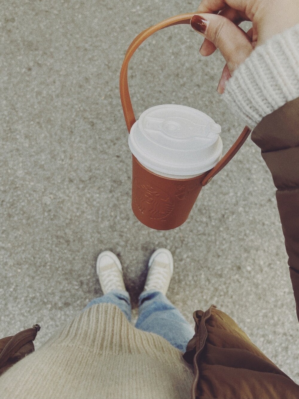 「GALERIE VIE、TODAYFUL、converse、ootd、冬コーデ、カジュアル」｜「GALERIE VIEのファインウール ハイネックプルオーバー（ニット/セーター、ベージュ系）」を使った、mizichen♡̆̈さん（キッズ・130cm）の冬コーディネートの1枚目の写真