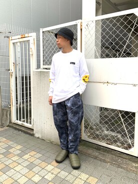 「SUBU（スブ）のアイテム（スニーカー）」を使った、funatoさん（メンズ・166cm）の秋コーディネート