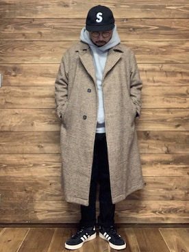 「グラミチ」｜「アイテム（チェスターコート）」を使った、ISOPさん（メンズ・170cm）の冬コーディネート