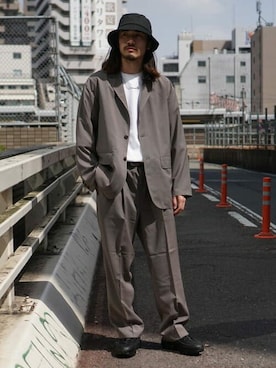 「BEAMS（ビームス）のアイテム（スラックス）」を使った、BEAMSさん（メンズ・175cm）の春コーディネート