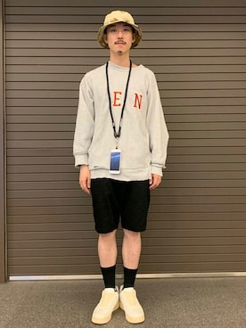 「アイテム（スマホグッズ）」を使った、BEAMSさん（メンズ・176cm）の夏コーディネート