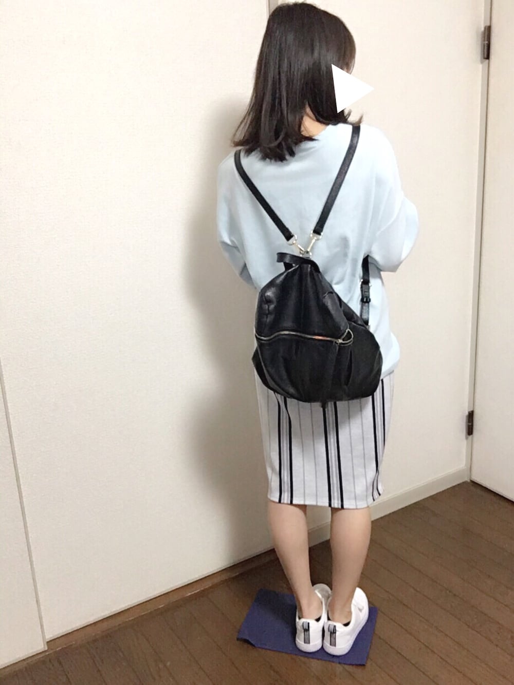 「ゆるコーデ、カジュアルコーデ、ラクチンコーデ、ビッグシルエット、タイトスカート、白スニーカー、リュック、adidas、水色、プチプラ」｜「DHOLICのコットンボックスTシャツ/スカイブルー（Tシャツ/カットソー、ブルー系）」を使った、macha＊さん（レディース・159cm）の春コーディネートの1枚目の写真