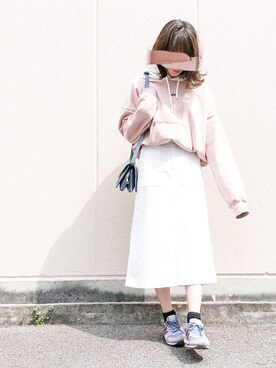 パーカー ピンク系 を使った 白スカート の人気ファッションコーディネート Wear
