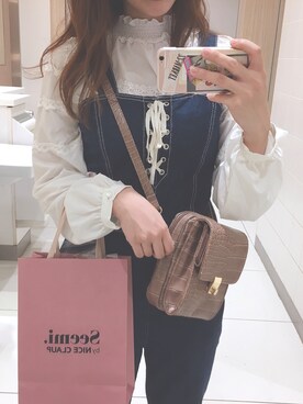 「nice claup」｜「アイテム（サロペット/オーバーオール）」を使った、okamu🍦骨格ストレートさん（レディース・159cm）の秋コーディネート
