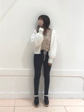 「フェザー」｜「アイテム（その他シューズ）」を使った、okamu🍦骨格ストレートさん（レディース・160cm）の冬コーディネート