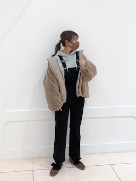 「nice claup」｜「アイテム（サロペット/オーバーオール）」を使った、okamu🍦骨格ストレートさん（レディース・160cm）の冬コーディネート