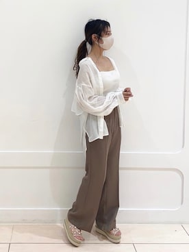 「one after another NICE CLAUP（ワンアフターアナザーナイスクラップ）のアイテム（スラックス、ブラウン系）」を使った、okamu🍦骨格ストレートさん（レディース・159cm）の春コーディネート
