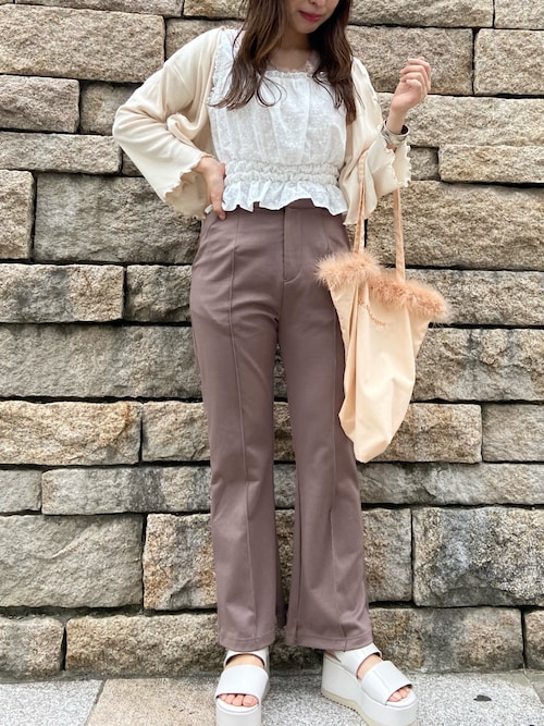 okamu🍦骨格ストレートさんのコーディネート