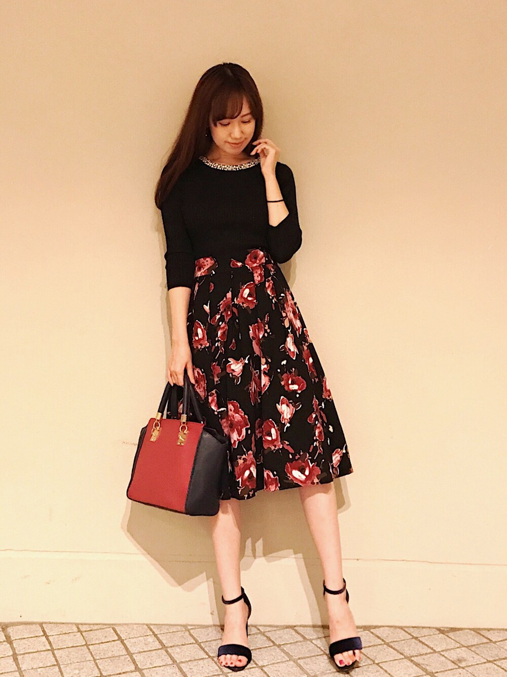 「オトナカジュアル、きれいめカジュアル、秋色、Fabulous Angela、ロペピクニック、vanitybeauty、秋のコーデ、デート」｜「ROPE' PICNICのアイテム（スカート、ブラック系）」を使った、yukoさん（レディース・165cm）の秋コーディネートの1枚目の写真