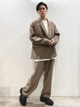 「ワイドテーパードパンツ」｜「アイテム（テーラードジャケット）」を使った、KOMさん（メンズ・166cm）の冬コーディネート