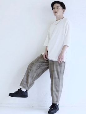 「CASPER JOHN（キャスパージョン）のCenter Pleats Ankle Wide Slacks/センタープリーツアンクルワイドスラックス(セットアップ対応)（その他パンツ）」を使った、KOMさん（メンズ・165cm）の夏コーディネート
