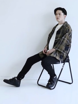 「COOOPER（クーパー）のアイテム（パンツ）」を使った、KOMさん（メンズ・165cm）の夏コーディネート