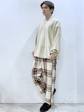 「CASPER JOHN（キャスパージョン）のCenter Pleats Ankle Wide Slacks/センタープリーツアンクルワイドスラックス(セットアップ対応)（その他パンツ）」を使った、KOMさん（メンズ・165cm）の秋コーディネート