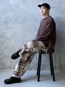 「CASPER JOHN（キャスパージョン）のCenter Pleats Ankle Wide Slacks/センタープリーツアンクルワイドスラックス(セットアップ対応)（その他パンツ）」を使った、KOMさん（メンズ・165cm）の冬コーディネート