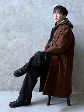 「CASPER JOHN（キャスパージョン）のアイテム（チェスターコート）」を使った、KOMさん（メンズ・165cm）の冬コーディネート