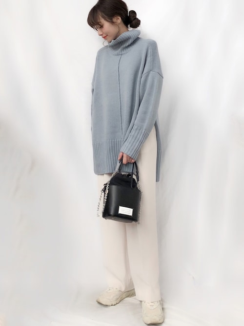 宇佐美 彩さんのコーディネート