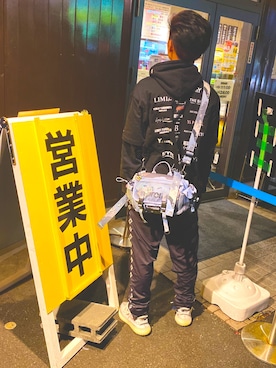 「Yohji Yamamoto（ヨウジヤマモト）のアイテム（パーカー）」を使った、はっちーさん（メンズ・170cm）の春コーディネート