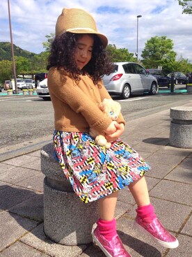 「GAP（ギャップ）のアイテム（ニット/セーター、ブラウン系）」を使った、まりむ♡さん（キッズ・120cm）の冬コーディネート