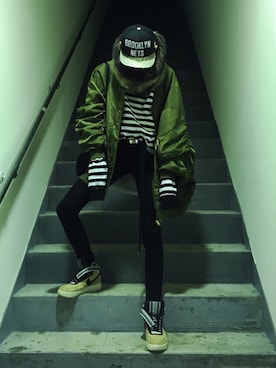 「GIVENCHY」｜「アイテム（ミリタリージャケット）」を使った、ANOTHER-Jさん（メンズ・175cm）の冬コーディネート