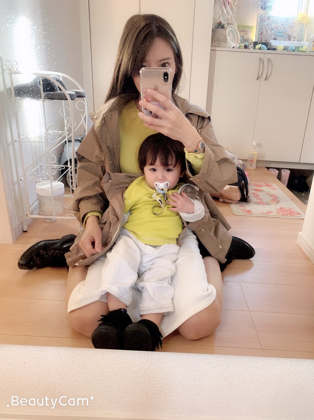 「春コーデ、シンプルコーデ、おしゃれさんと繋がりたい、リンクコーデ、ママ＆息子、親子リンク、プチプラコーデ、1歳、買い物大好き」｜「BREEZEのアイテム（トップス、イエロー系）」を使った、hirumamaさん（キッズ・80cm）の春コーディネートの1枚目の写真