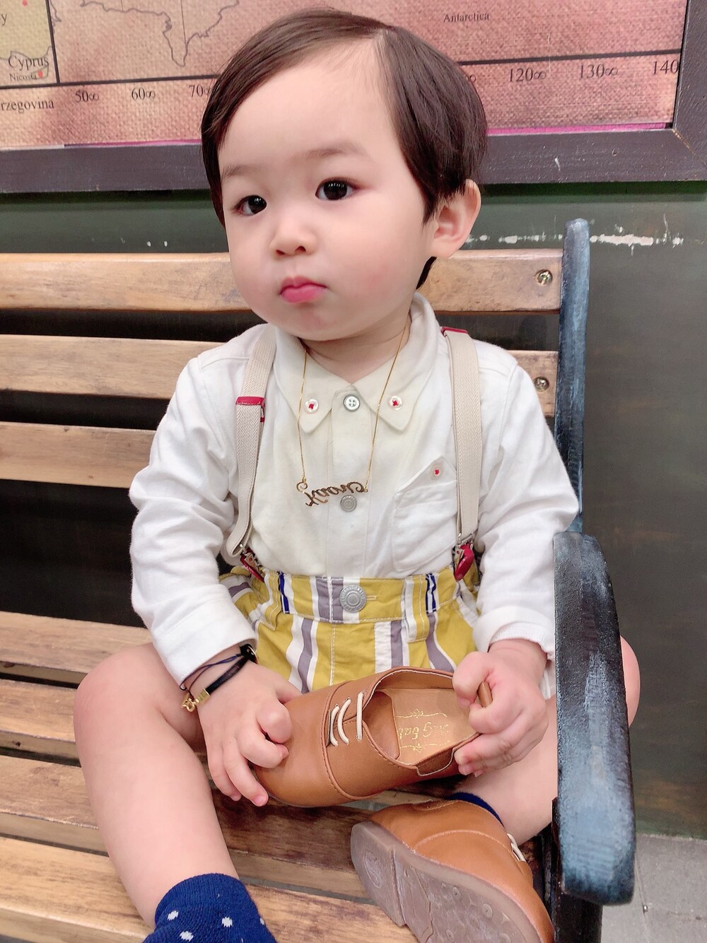 「カジュアルコーデ、男の子、春コーデ、サスペンダー、可愛い、ブランシェス(BRANSHES)、パンツも合わせやすい❤︎、kids、1歳4ヶ月、ママ＆息子」｜「COMME CA ISMのアイテム（シャツ/ブラウス、ホワイト系）」を使った、hirumamaさん（キッズ・90cm）の春コーディネートの1枚目の写真