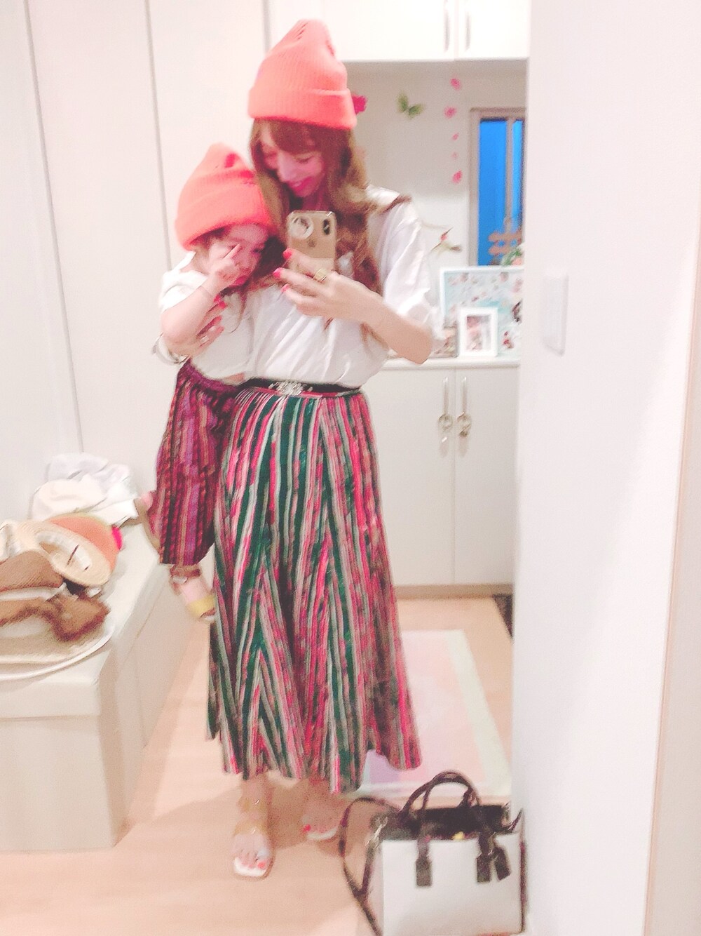「親子コーデ、親子でおそろい、親子リンク、アナップミンピ、アナップキッズ、ロデオクラウンズワイルドボウル、エムドゥ、ブランシェス、キッズコーデ、ママコーデ」｜「anap mimpiのUSAコットン刺繍Tシャツ（Tシャツ/カットソー、ホワイト系）」を使った、hirumamaさん（キッズ・90cm）の夏コーディネートの1枚目の写真