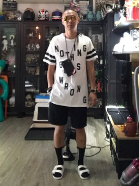 「PULL&BEAR（プルアンドベア）のアイテム（Tシャツ/カットソー）」を使った、Chang chih hungさん（メンズ・176cm）の秋コーディネート