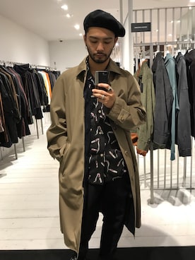 「STUDIOUS（ステュディオス）のアイテム（トレンチコート）」を使った、Ryosuke Iizawaさん（メンズ・174cm）の夏コーディネート