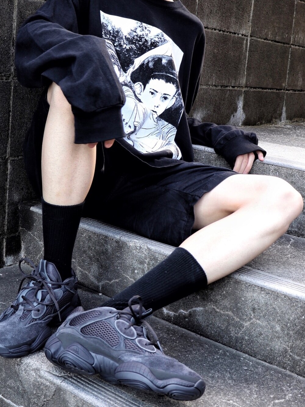 「ストリート」｜「Yeezyのアイテム（スニーカー、ブラック系）」を使った、𝙧𝙪.さん（メンズ・174cm）の夏コーディネートの1枚目の写真