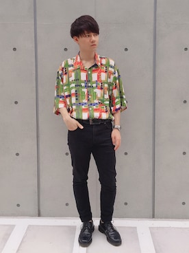 「ビッグシャツ」｜「アイテム（腕時計）」を使った、塩崎優太さん（メンズ・170cm）の夏コーディネート