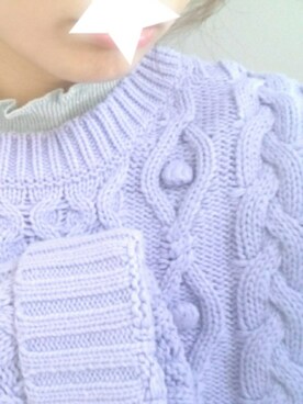 「LOWRYS FARM（ローリーズファーム）のケーブルポンポンＬＳ　761197 （ニット/セーター、パープル系）」を使った、渡邉まりこさん（レディース）の冬コーディネート