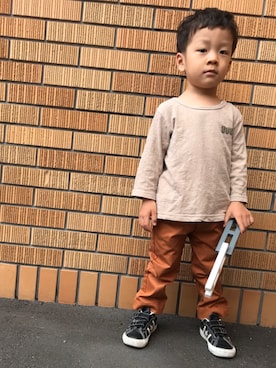 「アイテム（チノパンツ、オレンジ系）」を使った、⚡︎想⚡︎さん（キッズ・100cm）の春コーディネート