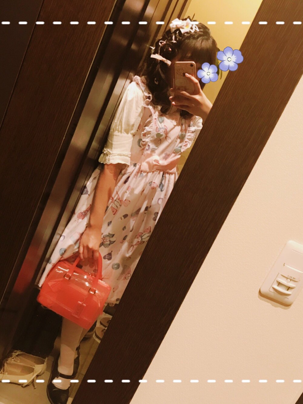「ロリィタ　Angelic Pretty、ロリータファッション」｜「Angelic Prettyのアイテム（ジャンパースカート、ピンク系）」を使った、あ りささん（レディース・156cm）の秋コーディネートの1枚目の写真