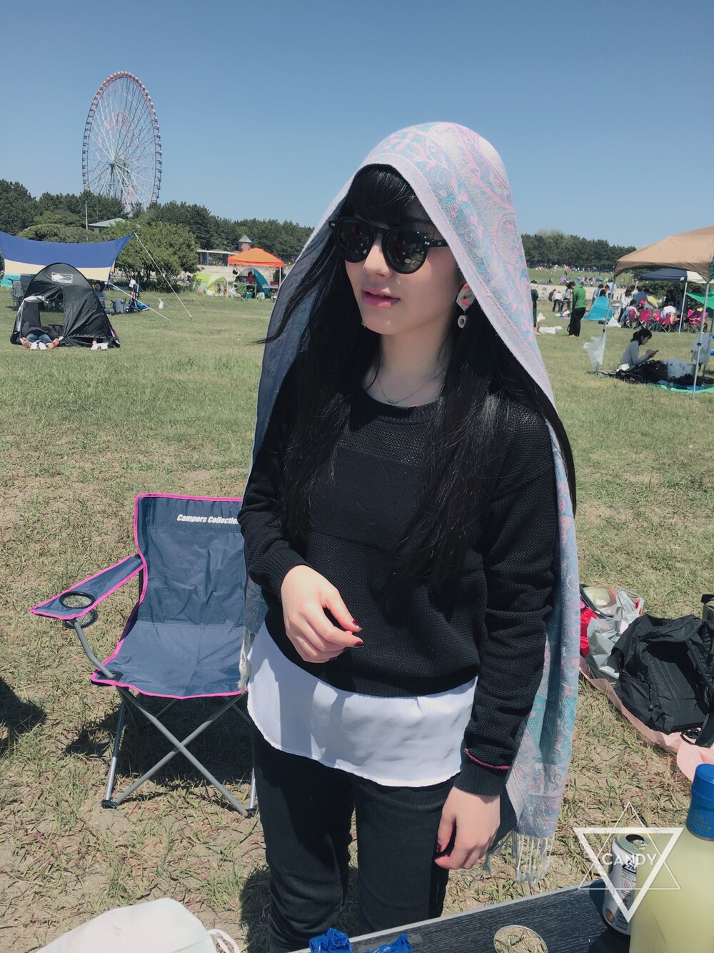 「芸能人気取りのアイテム（サングラス、ブラック系）」を使った、ヲタク・ファッションさん（レディース・160cm）の春コーディネートの1枚目の写真