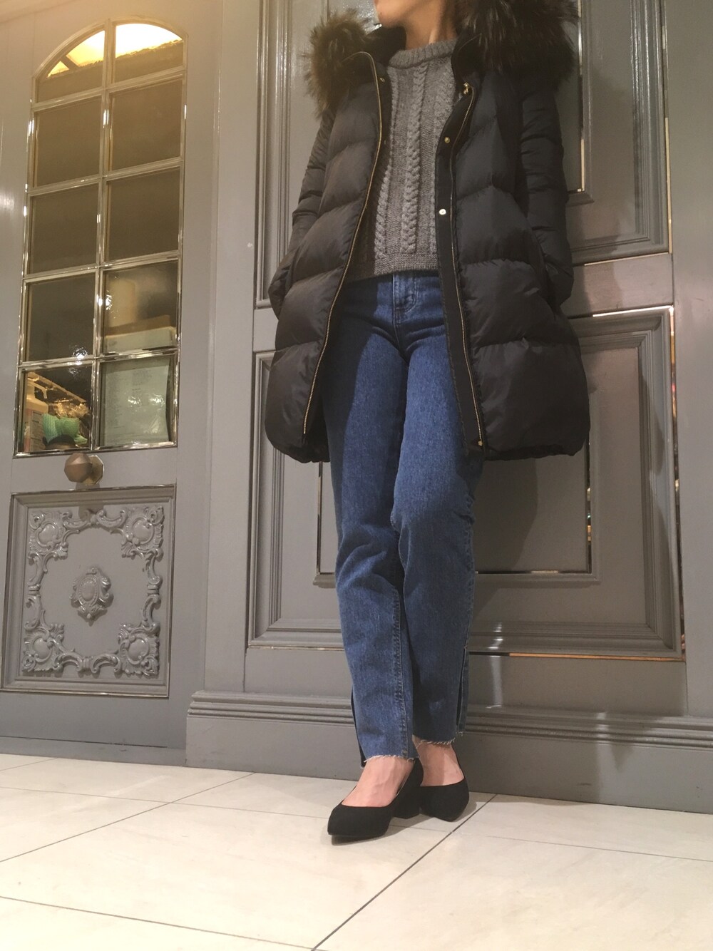 「2017AW、西川ダウン、ダウンコート、ラングラー、Wrangler」｜「NANO universeのアイテム（デニムパンツ、ブルー系）」を使った、nano•universe 福岡PARCO STAFFさん（レディース・158cm）の秋コーディネートの1枚目の写真