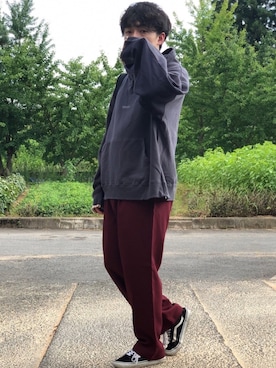 「stein（シュタイン）のアイテム（パーカー）」を使った、関節のパニックさん（メンズ・175cm）の秋コーディネート