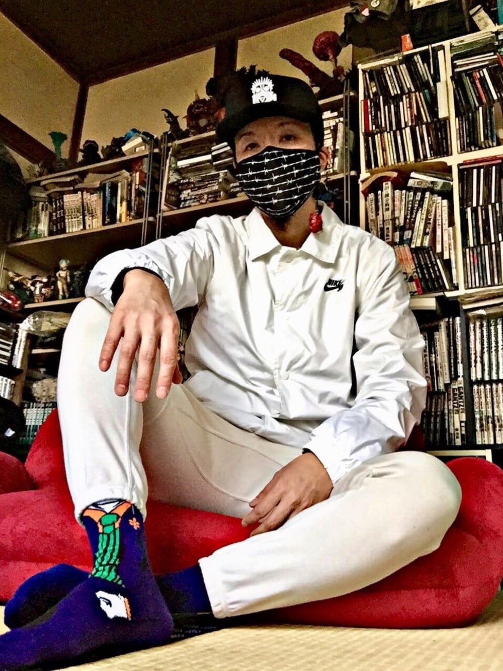 「フルーティー」｜「no brandのアイテム（トップス、レッド系）」を使った、下痢便太郎時貞さん（メンズ・175cm）の冬コーディネートの1枚目の写真