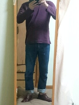 「UNIQLO（ユニクロ）のアイテム（Tシャツ/カットソー、レッド系）」を使った、大嶌康正さん（メンズ・182cm）の秋コーディネート